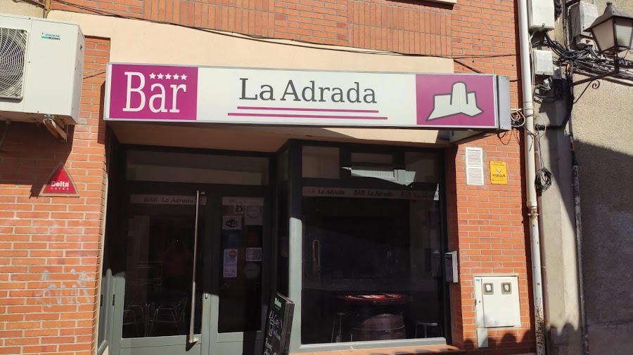 Bar La Adrada.