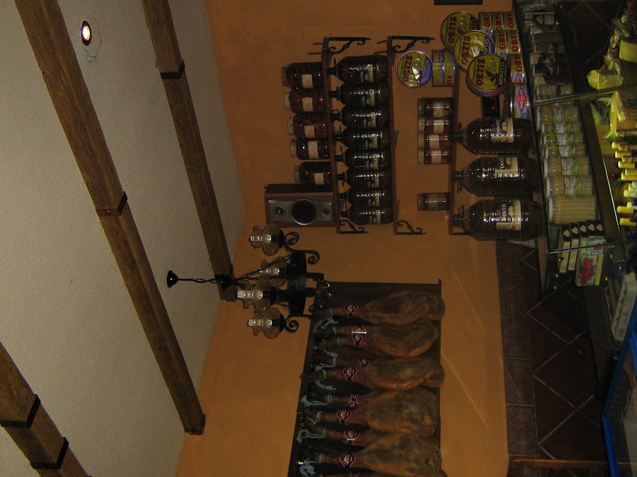 E. A CAMARERO SL Y MESÓN ANA CB