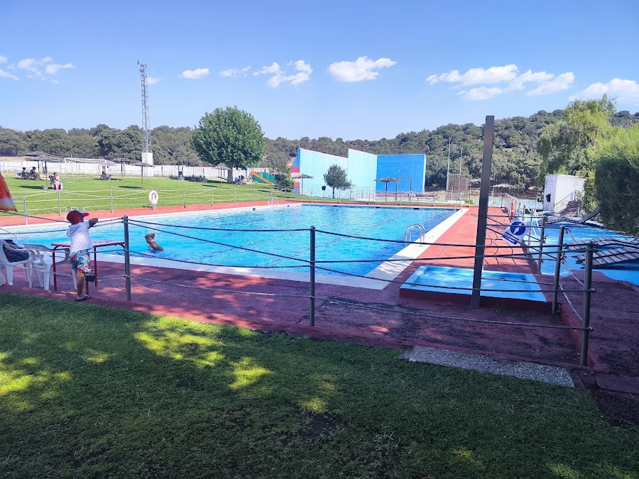 Piscina Municipal de Navaluenga