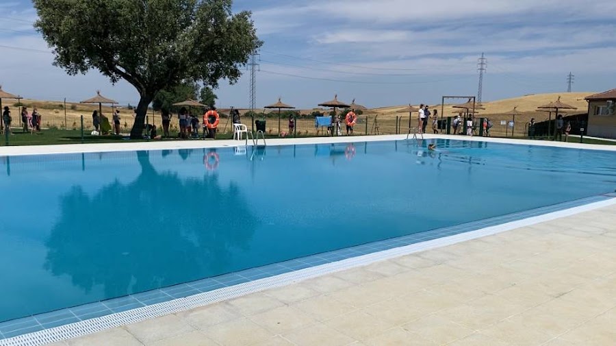 Piscina Municipal de Santa María del Cubillo