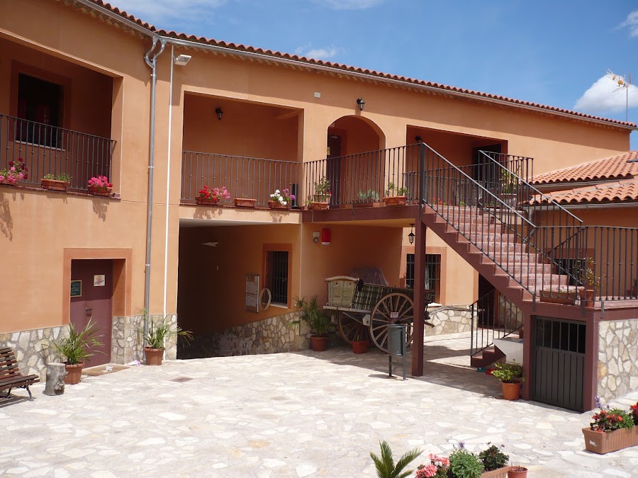 Albergue Serranilla Campamentos Juveniles y Familiares
