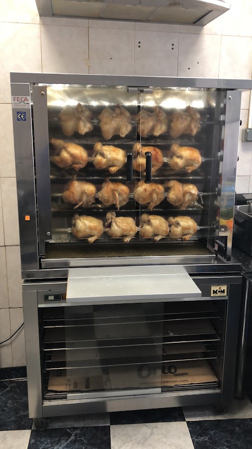 Asador de Pollos Abuelo Pin