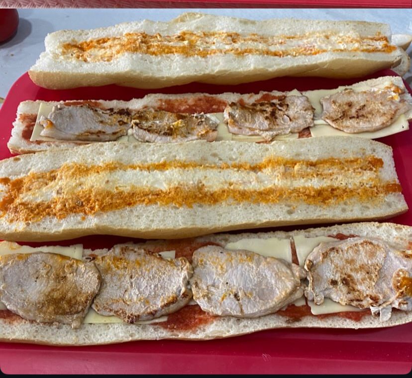 BAR-CAFETERÍA EL HOGAR ALMODÓVAR DEL PINAR.