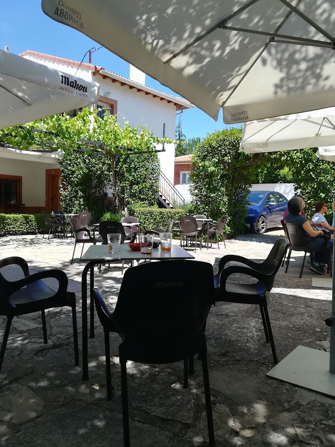 Bar El Cruce. 'El Flores'