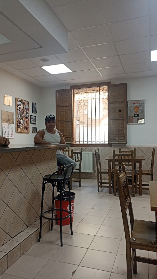 Bar-restaurante “La Tribu”