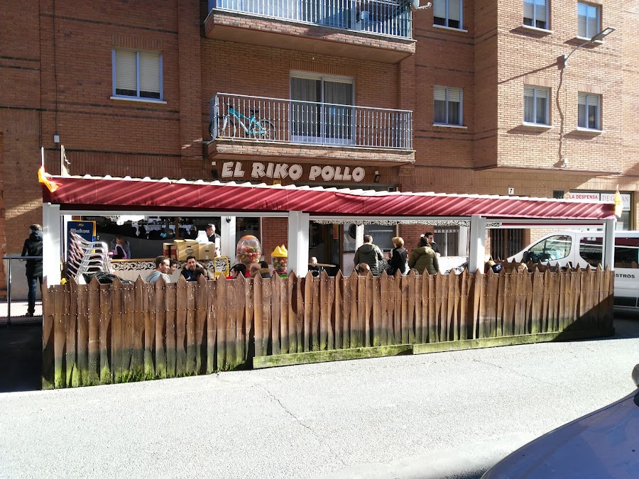 Cafetería El Riko Pollo